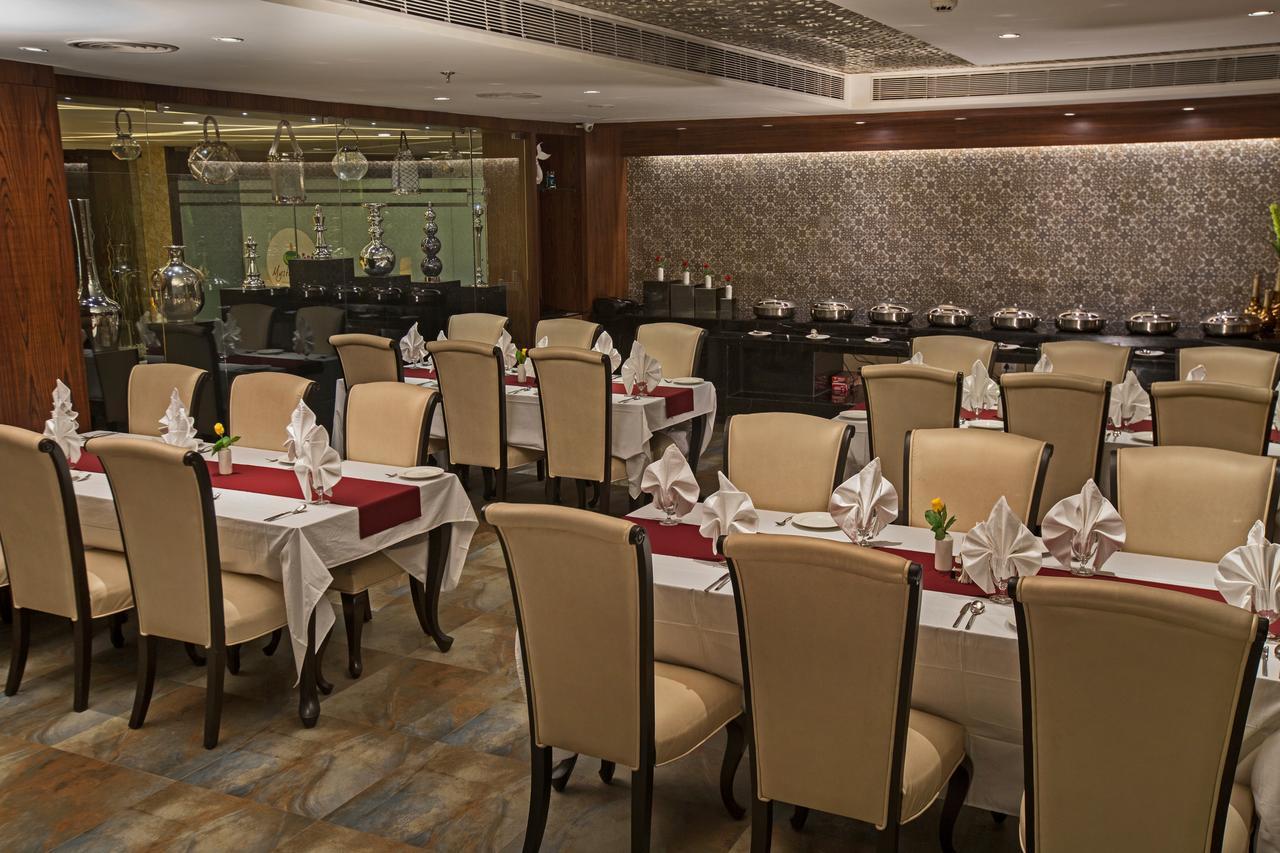 M Crown Hotel Shillong Luaran gambar